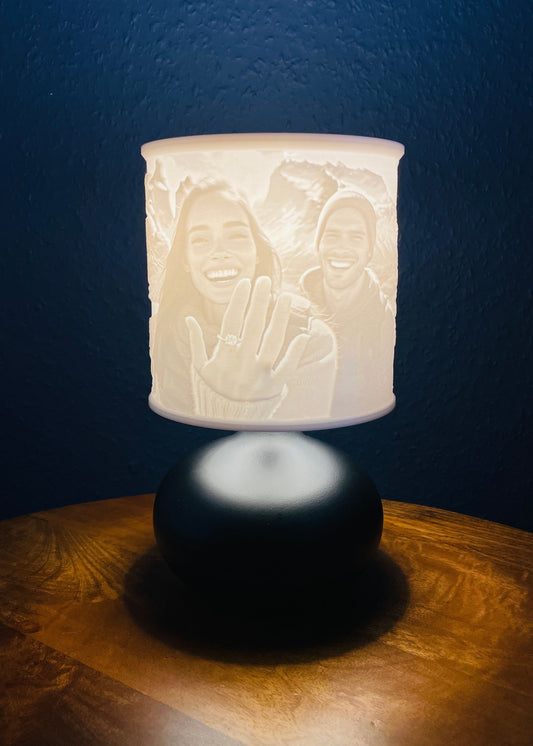 Personalisierte 3D-Relief Tischlampe - Keramikfuß