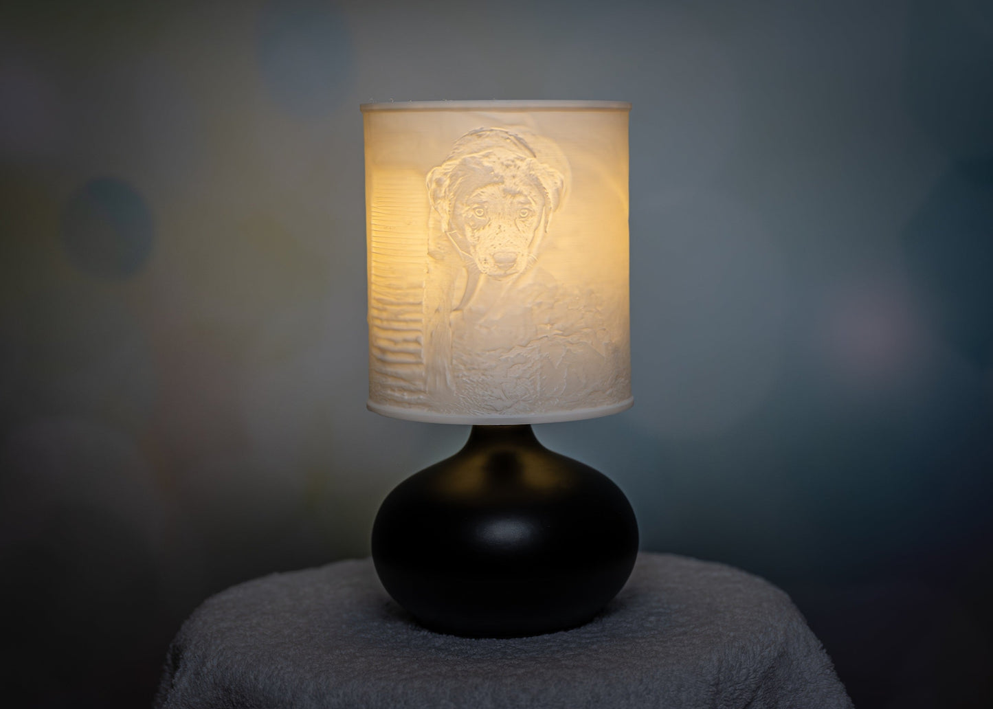 Personalisierte 3D-Relief Tischlampe - Keramikfuß
